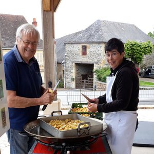 les préparatifs : corvée « patates »
